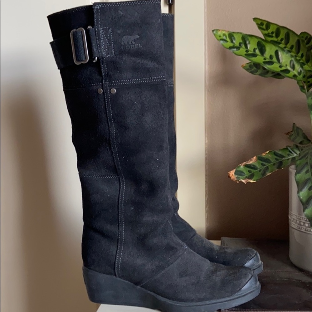 Sorel black suede wedge boots size 7.5